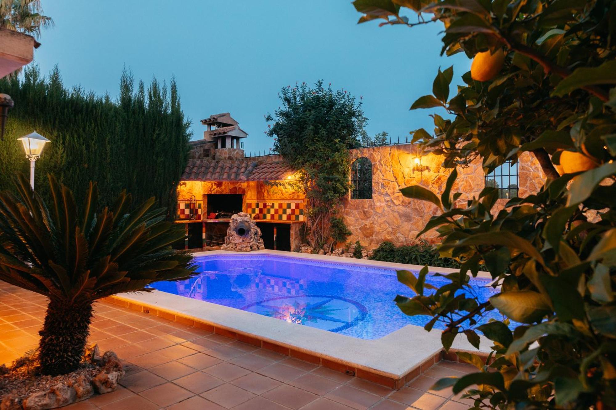 Chalet, Villa Rodeada De Naturaleza Piscina A Doce Klm De Valencia Y 7 Del Aeropuerto Exterior photo
