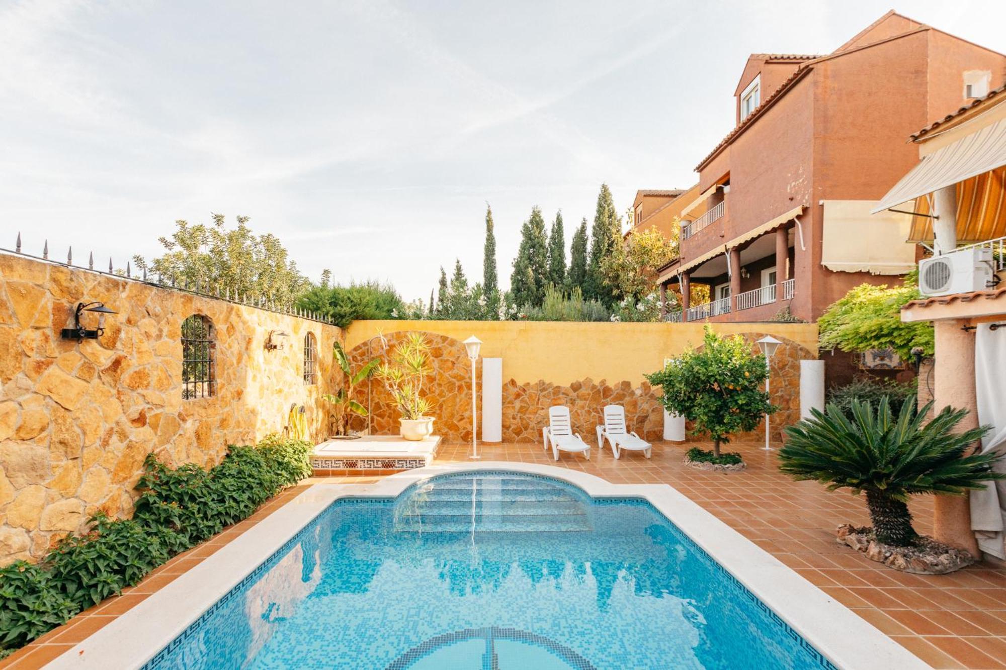 Chalet, Villa Rodeada De Naturaleza Piscina A Doce Klm De Valencia Y 7 Del Aeropuerto Exterior photo