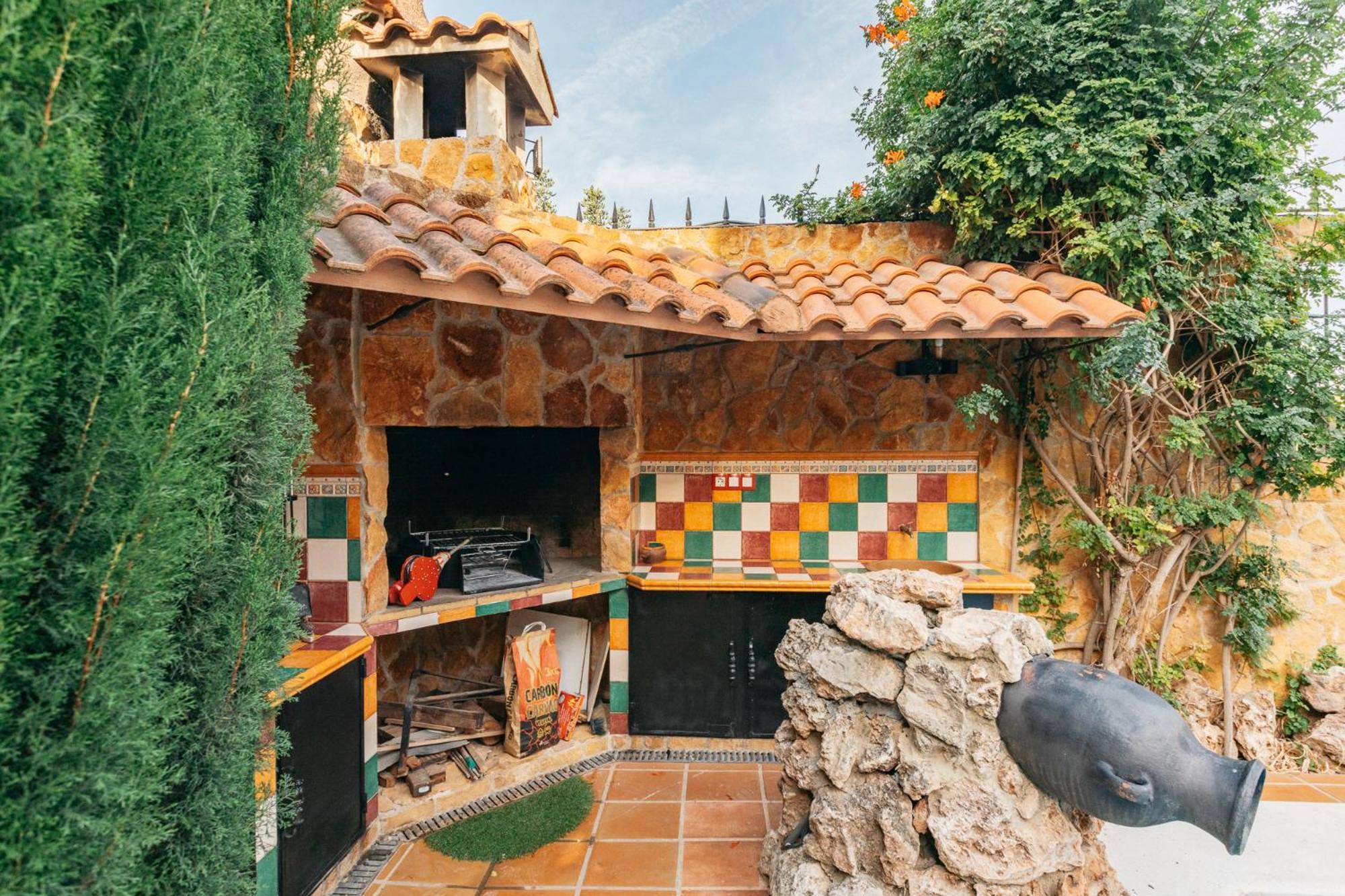 Chalet, Villa Rodeada De Naturaleza Piscina A Doce Klm De Valencia Y 7 Del Aeropuerto Exterior photo