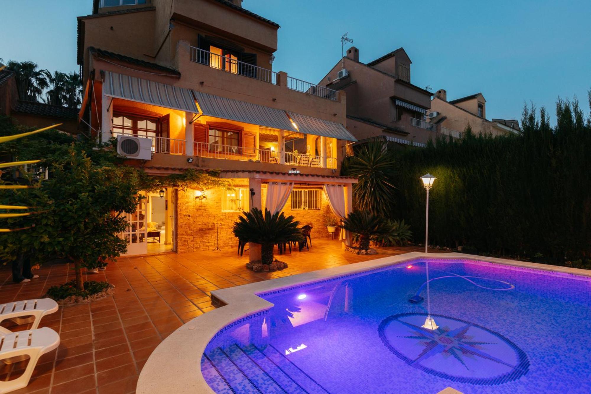 Chalet, Villa Rodeada De Naturaleza Piscina A Doce Klm De Valencia Y 7 Del Aeropuerto Exterior photo