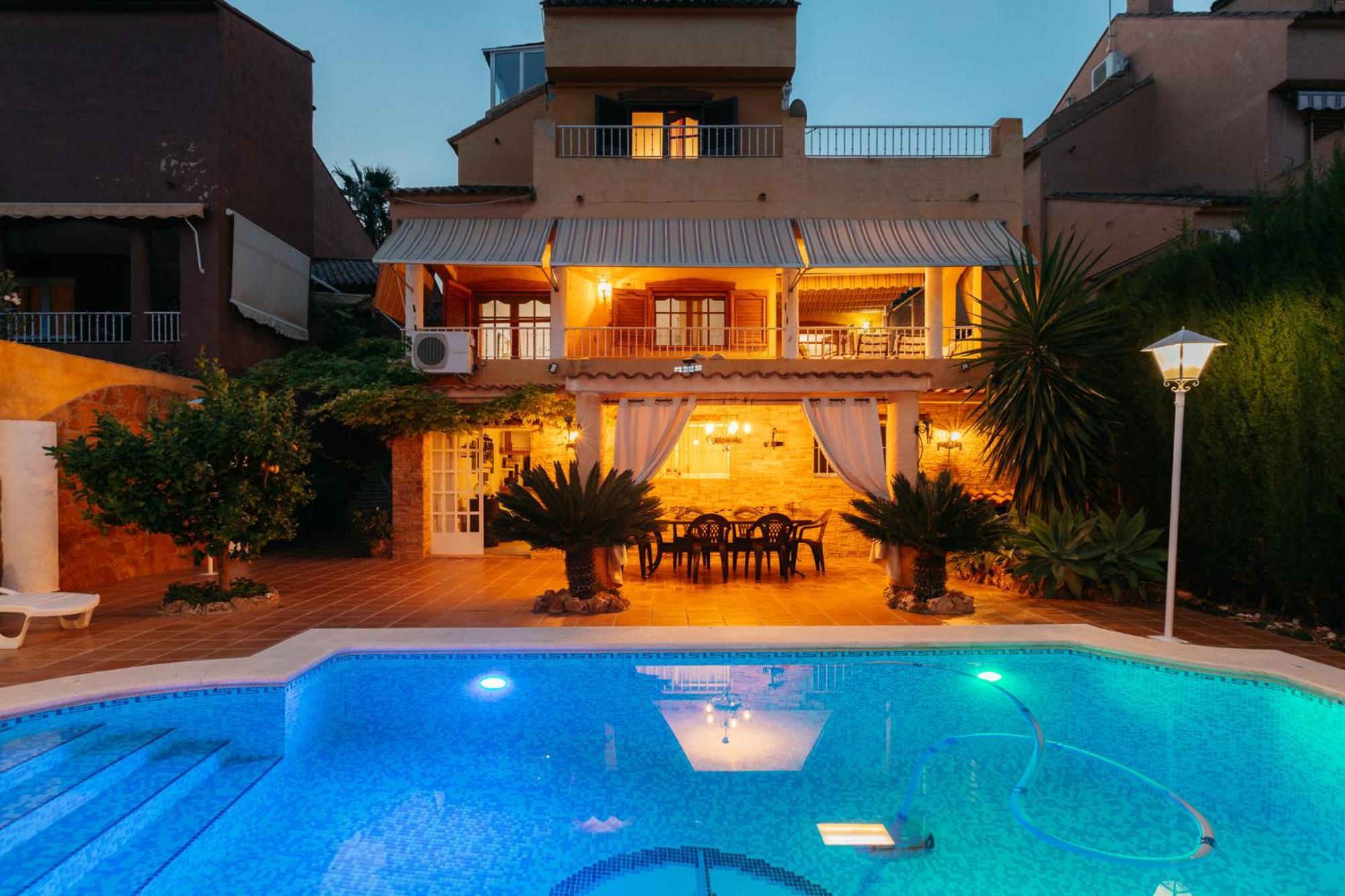 Chalet, Villa Rodeada De Naturaleza Piscina A Doce Klm De Valencia Y 7 Del Aeropuerto Exterior photo